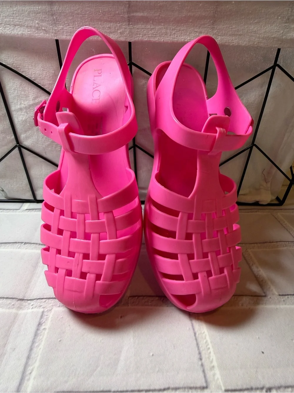 The Children’s Place Girls Jelly Sandals Size 2 Hot Pink Beach Water Shoes